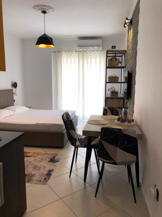 Sunset Apartments Lungomare Vlorë Buitenkant foto